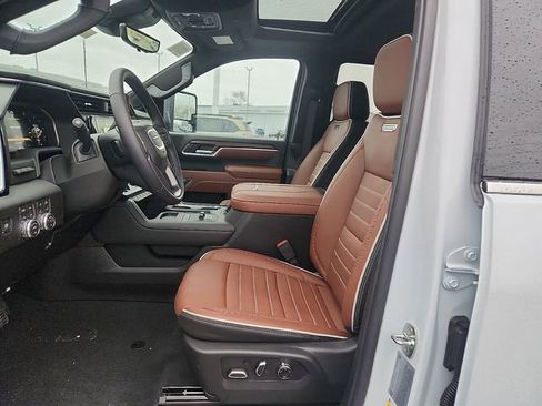 New 2026 GMC Sierra 3500 Denali Ultimate image 9