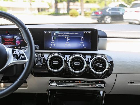 Certified 2025 Mercedes-Benz CLA 250 image 11