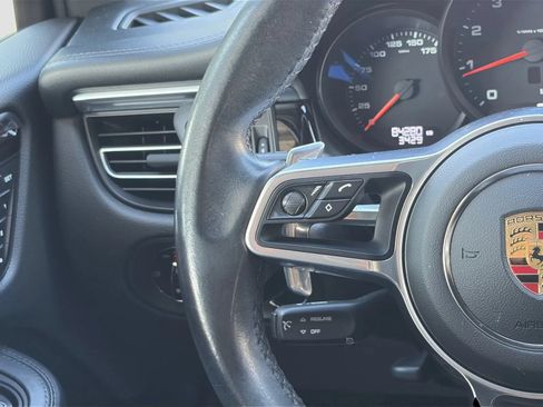 Used 2021 Porsche Macan AWD/4WD image 30