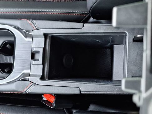 Certified 2025 Nissan Kicks SR AWD/4WD image 26