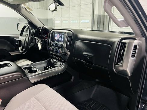 Used 2018 Chevrolet Silverado 1500 LT w/ All Star Edition image 29