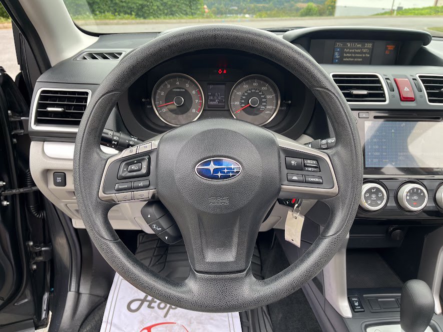 Used 2016 Subaru Forester 2.5i Premium AWD/4WD image 12