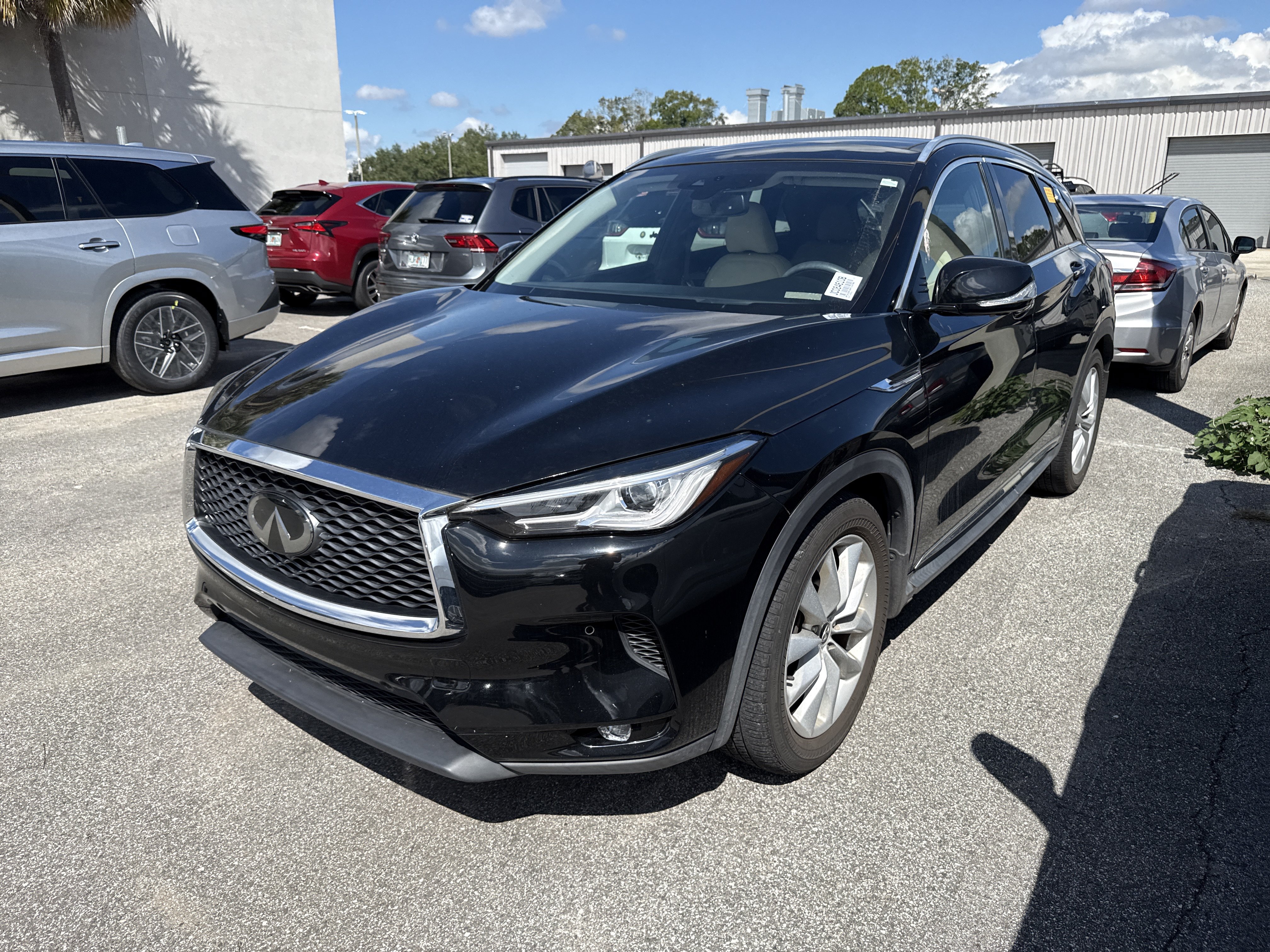 Used 2019 INFINITI QX50 Essential w/ Proactive Package FWD image 2