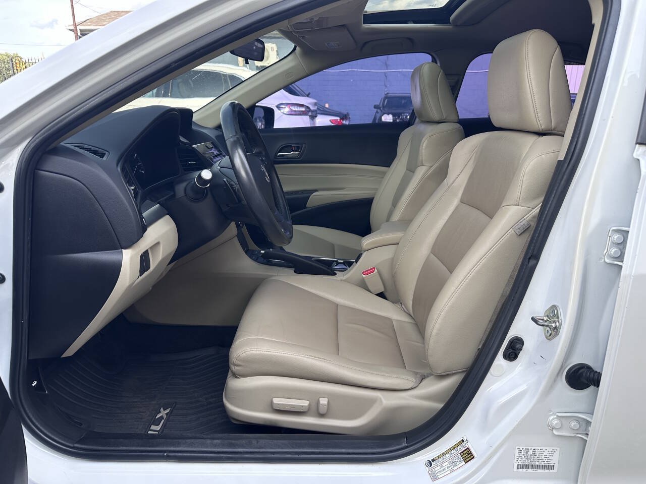 Used 2017 Acura ILX FWD image 11