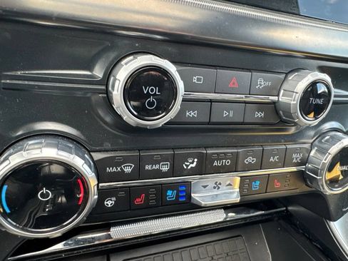 Used 2025 Ford F150 Lariat w/ Equipment Group 502A High AWD/4WD image 19