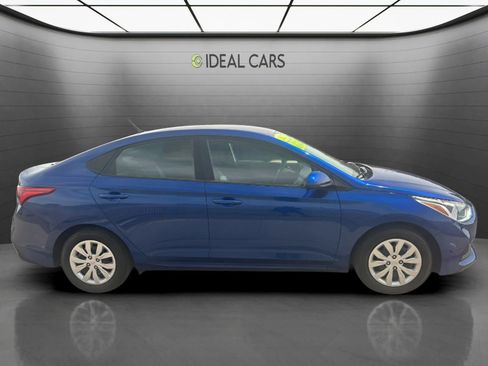 Used 2021 Hyundai Accent SE FWD image 6