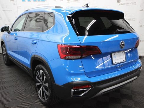 Used 2022 Volkswagen Taos SE image 3