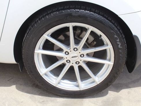 Used 2016 Kia Sedona SX Limited FWD image 9