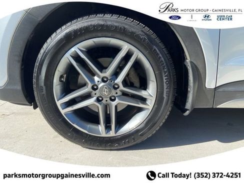 Used 2018 Hyundai Santa Fe Limited image 10