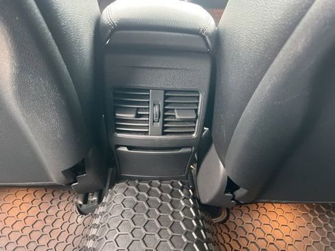 Certified 2018 Mercedes-Benz GLA 250 4MATIC image 9
