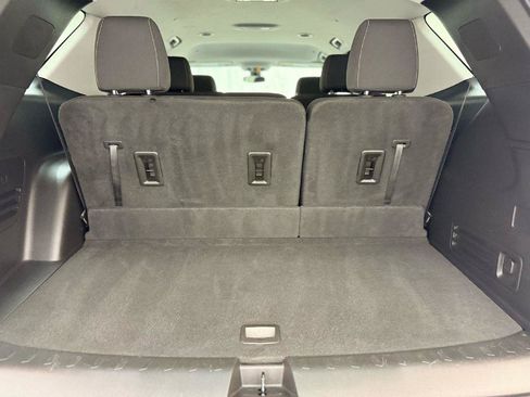 Used 2021 Chevrolet Traverse LT AWD/4WD image 26