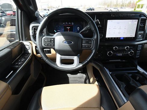 Used 2023 Ford F250 Lariat w/ Lariat Ultimate Package AWD/4WD image 16
