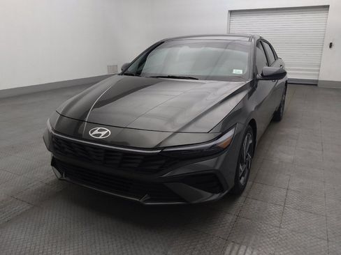 Used 2025 Hyundai Elantra Sport image 15