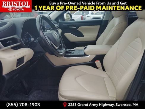 Used 2023 Toyota Highlander XLE AWD/4WD image 15