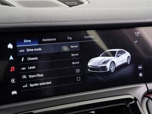 Used 2025 Porsche Panamera 4 image 18