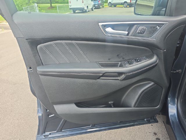 Used 2024 Ford Edge ST w/ Equipment Group 401A AWD/4WD image 10