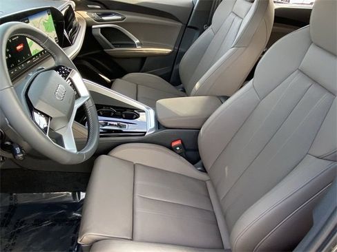 Used 2025 Audi Q5 Premium Plus image 21