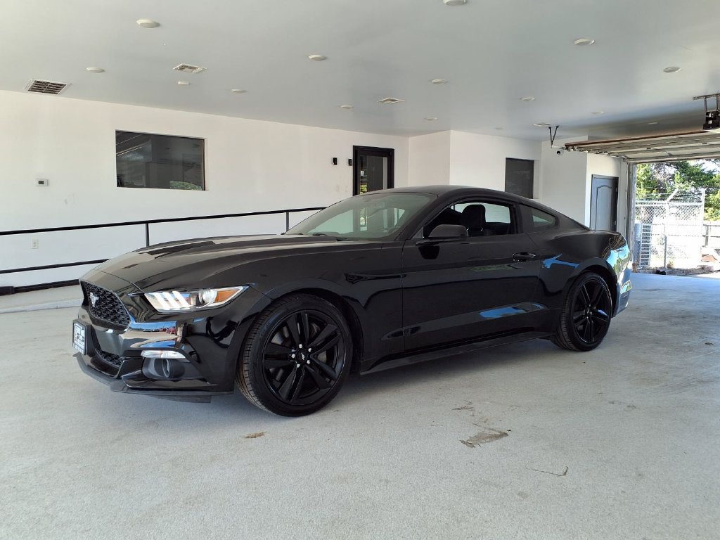 Used 2017 Ford Mustang Coupe w/ Ecoboost Performance Package RWD image 2