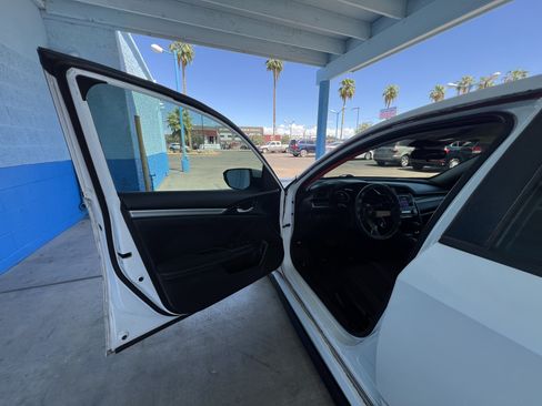 Used 2020 Honda Civic LX image 10