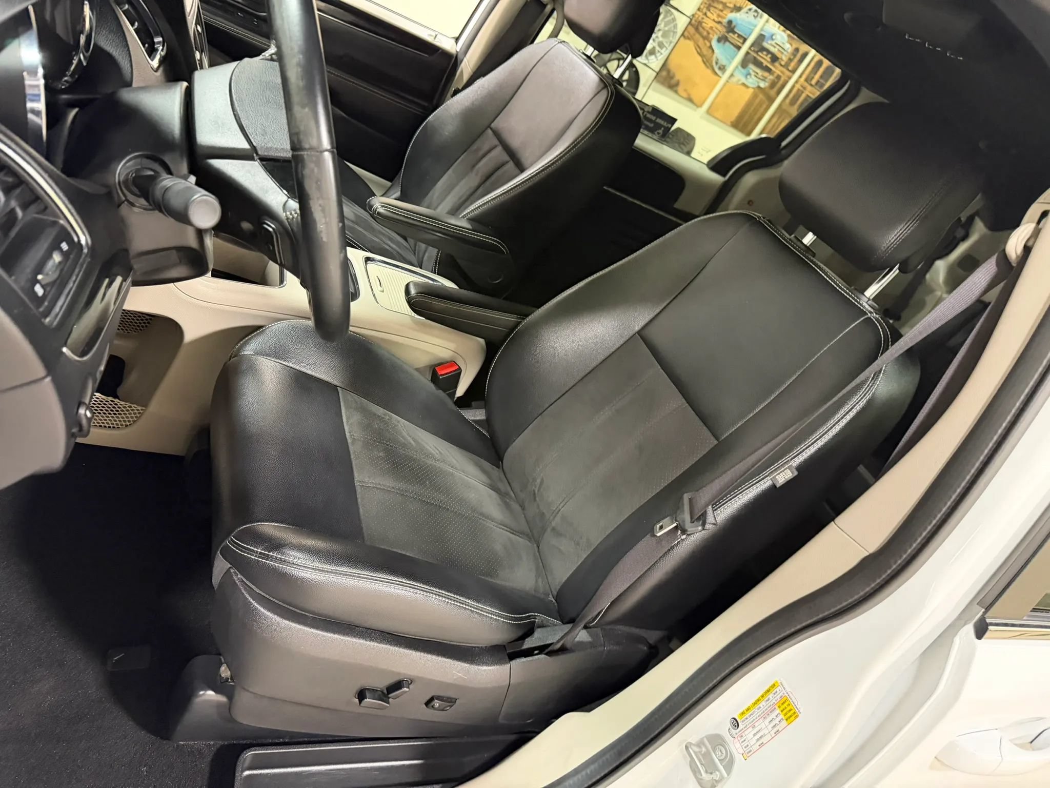 Used 2019 Dodge Grand Caravan SXT FWD image 45