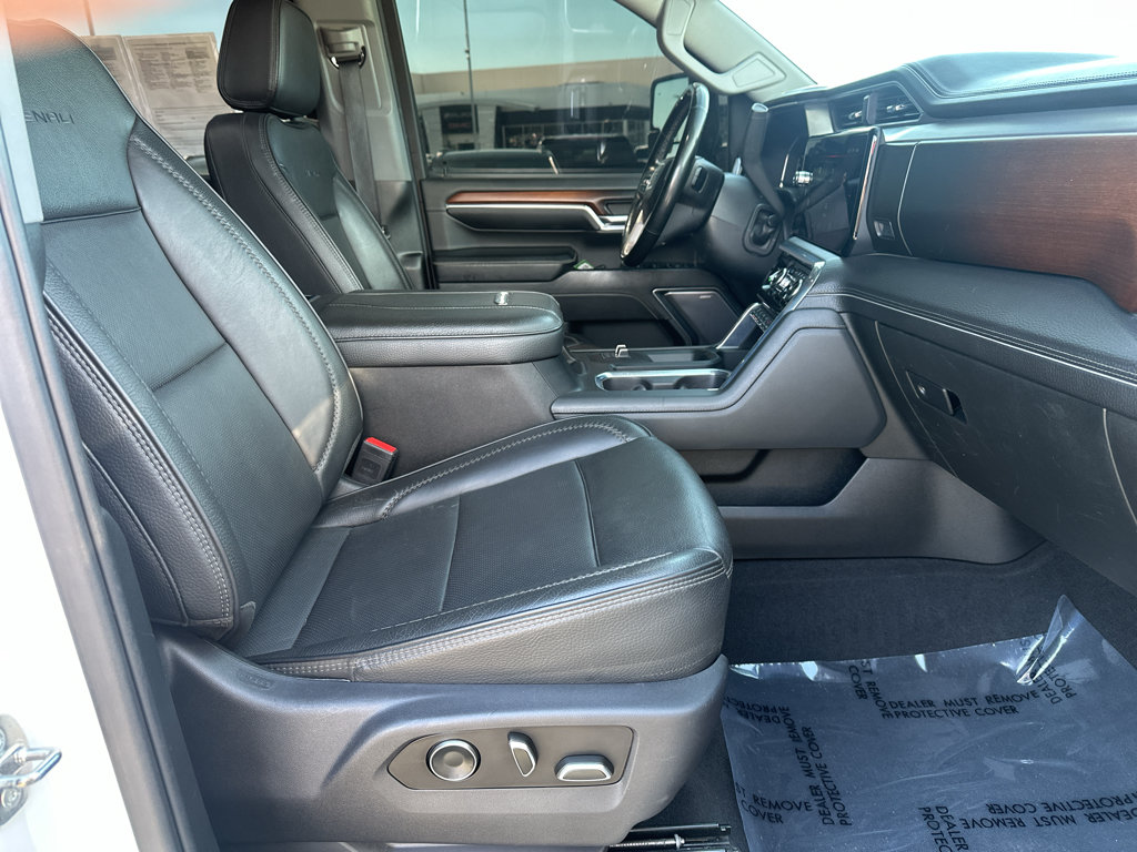 Used 2024 GMC Sierra 3500 Denali w/ Denali Reserve Package AWD/4WD image 20