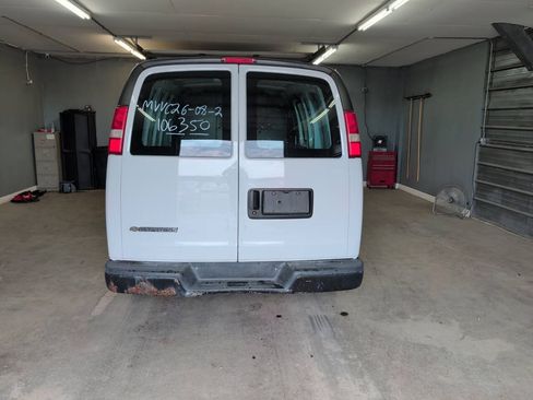 Used 2007 Chevrolet Express 1500 RWD image 4