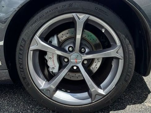 Used 2011 Chevrolet Corvette Grand Sport w/ Preferred Equipment Group RWD image 27