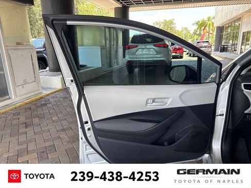 Used 2025 Toyota Corolla LE FWD image 14
