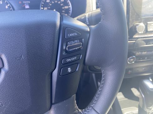 Used 2024 Nissan Frontier SV w/ SV Convenience Package image 4