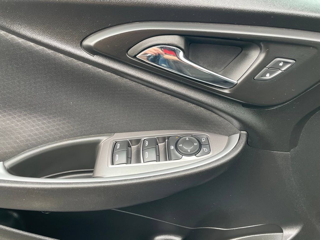 Used 2024 Chevrolet Malibu LT FWD image 17