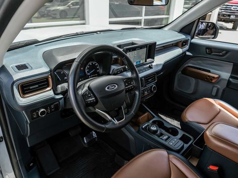 Used 2023 Ford Maverick Lariat FWD image 3