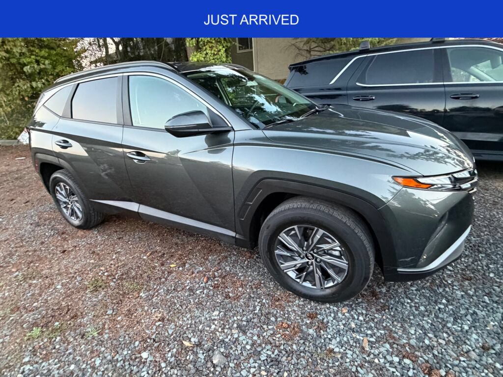 Used 2022 Hyundai Tucson Blue AWD/4WD image 1