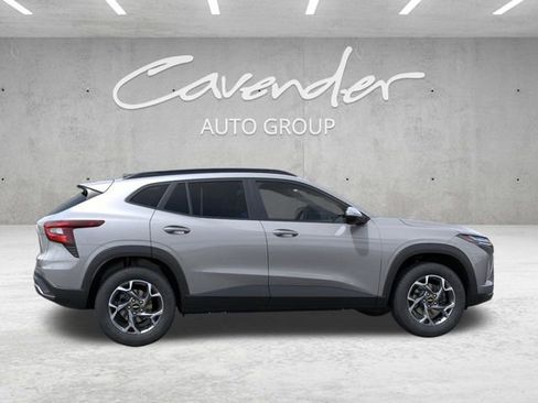 New 2026 Chevrolet Trax LT w/ Driver Confidence Package image 5