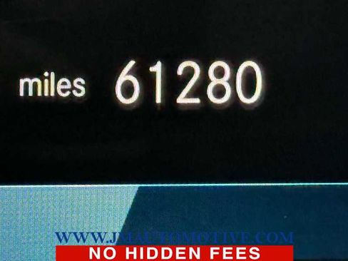 Used 2022 Mercedes-Benz GLB 250 4MATIC image 21