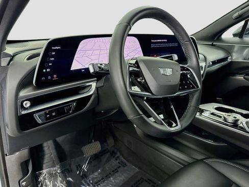 Used 2024 Cadillac Lyriq Tech AWD/4WD image 11