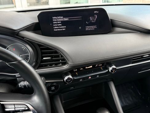 Used 2019 MAZDA MAZDA3 AWD Hatchback image 35