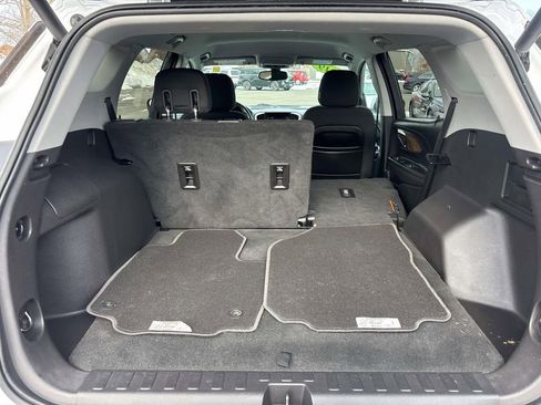 Used 2019 GMC Terrain SLE w/ Driver Convenience Package image 16