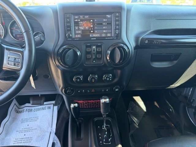 Used 2017 Jeep Wrangler Unlimited Rubicon AWD/4WD image 18