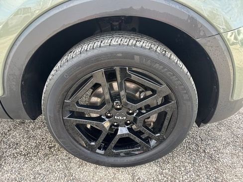 Certified 2024 Kia Telluride EX X-Line image 9
