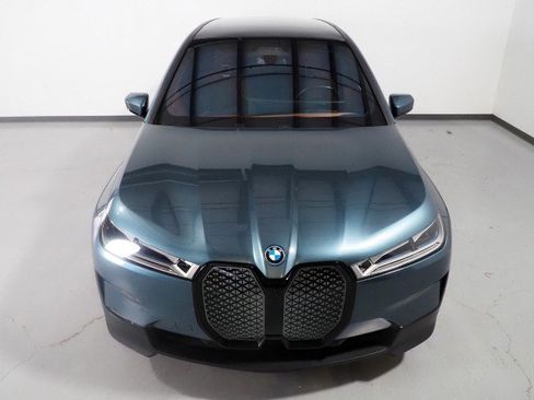 Used 2023 BMW iX xDrive50 w/ Ultimate Package 2 image 11