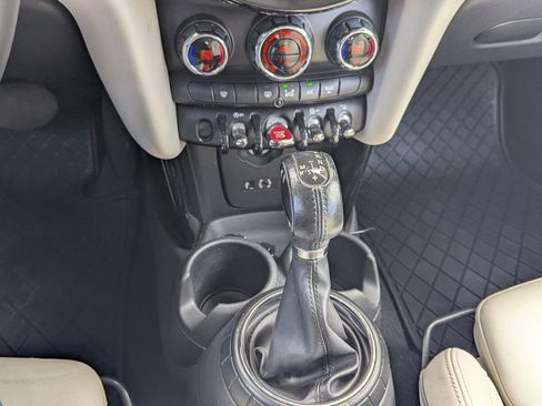 Used 2014 MINI Cooper S image 19