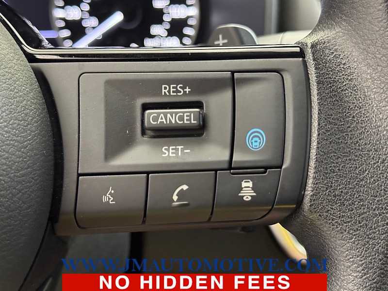 Used 2023 Nissan Rogue SV AWD/4WD image 37