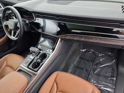 Used 2019 Audi Q8 Premium image 28