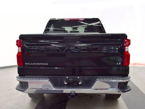 Used 2024 Chevrolet Silverado 1500 LT AWD/4WD image 6