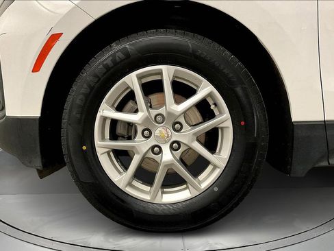 Used 2022 Chevrolet Equinox LS image 11