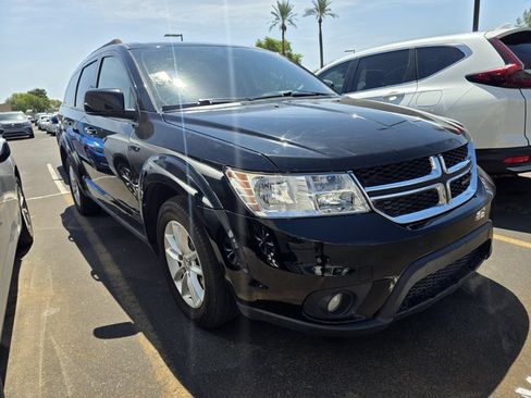 Used 2019 Dodge Journey SE FWD image 6