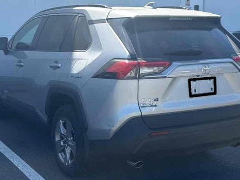 Used 2023 Toyota RAV4 XLE w/ Convenience Package image 4