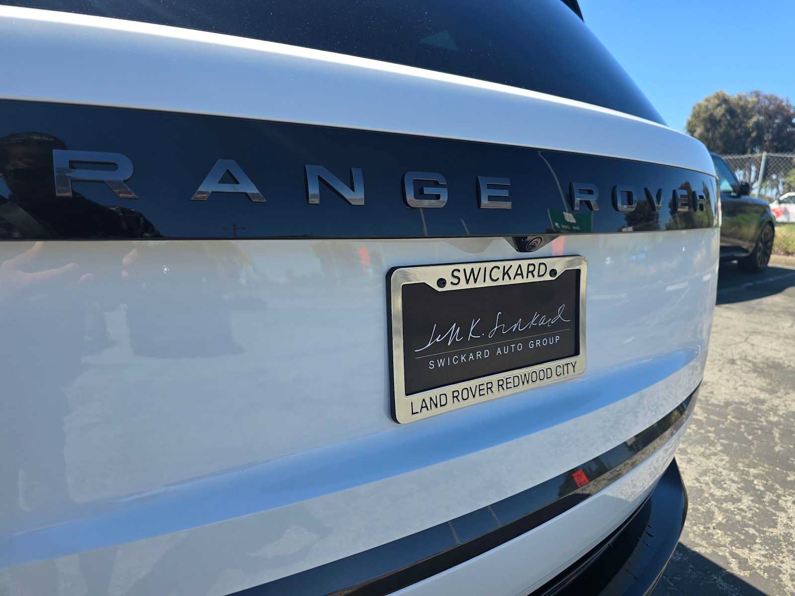 New 2026 Land Rover Range Rover Long Wheelbase SE AWD/4WD image 16