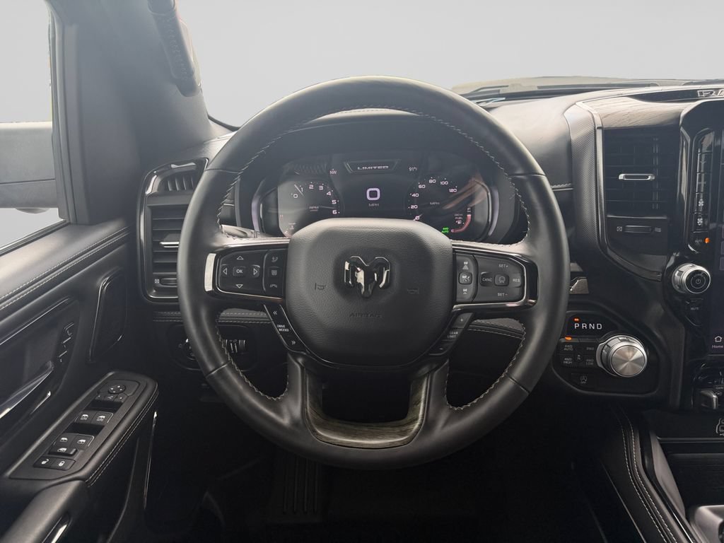 Used 2025 RAM 1500 Limited AWD/4WD image 11