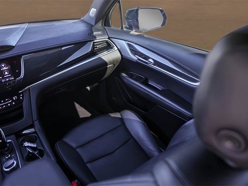 Certified 2023 Cadillac XT6 Sport w/ Technology Package image 30